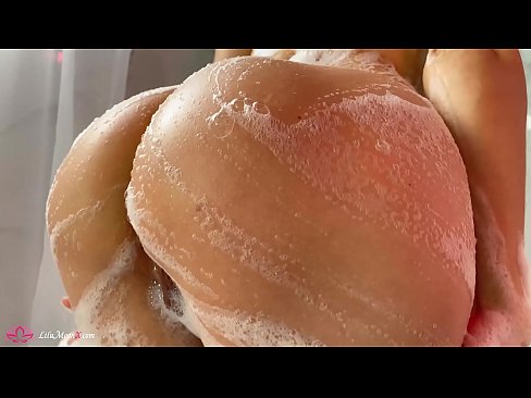 ❤️ Une brune masturbe sa chatte avec un vibrateur jusqu'à un orgasme intense sous la douche. ️❌ Vidéo de sexe at fr.sex78.ru ️❤