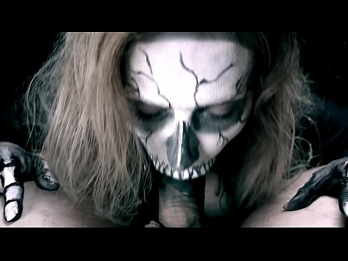 ❤️ Une fille démoniaque suce une bite avec sa bouche noire et avale le sperme. ️❌ Vidéo de sexe at fr.sex78.ru ️❤